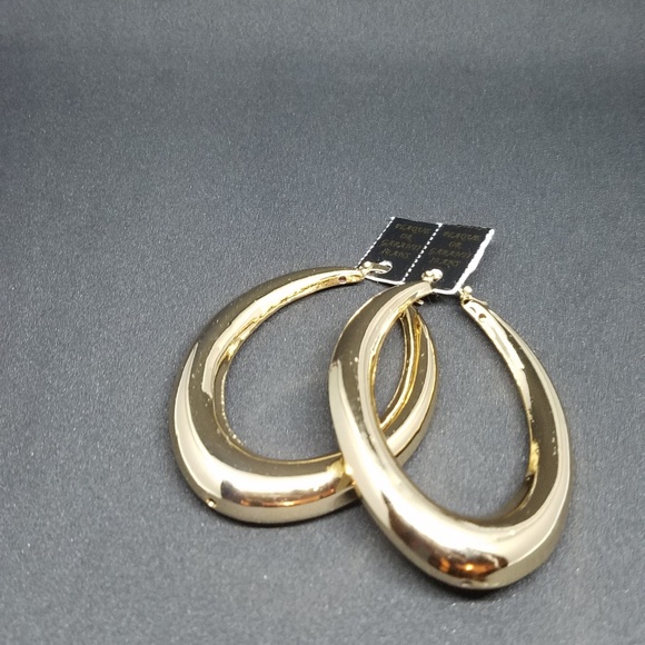 Custom Loop Earring - Picture 3 of 3